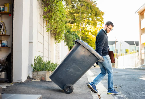 Best Yard Waste Removal  in Austin, MN