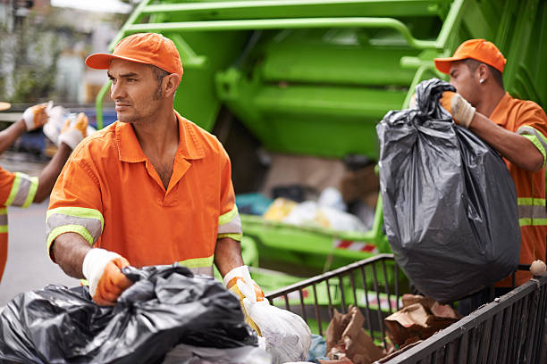 Best Yard Waste Removal  in Austin, MN